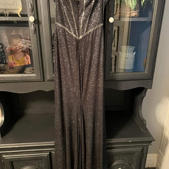 Beautiful Prom Dress - Picture 3 of 4